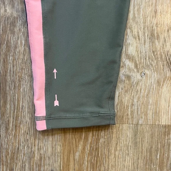 The Upside Papillon High-Rise Striped Leggings Olive Green Women's 10 EUC - Picture 8 of 16